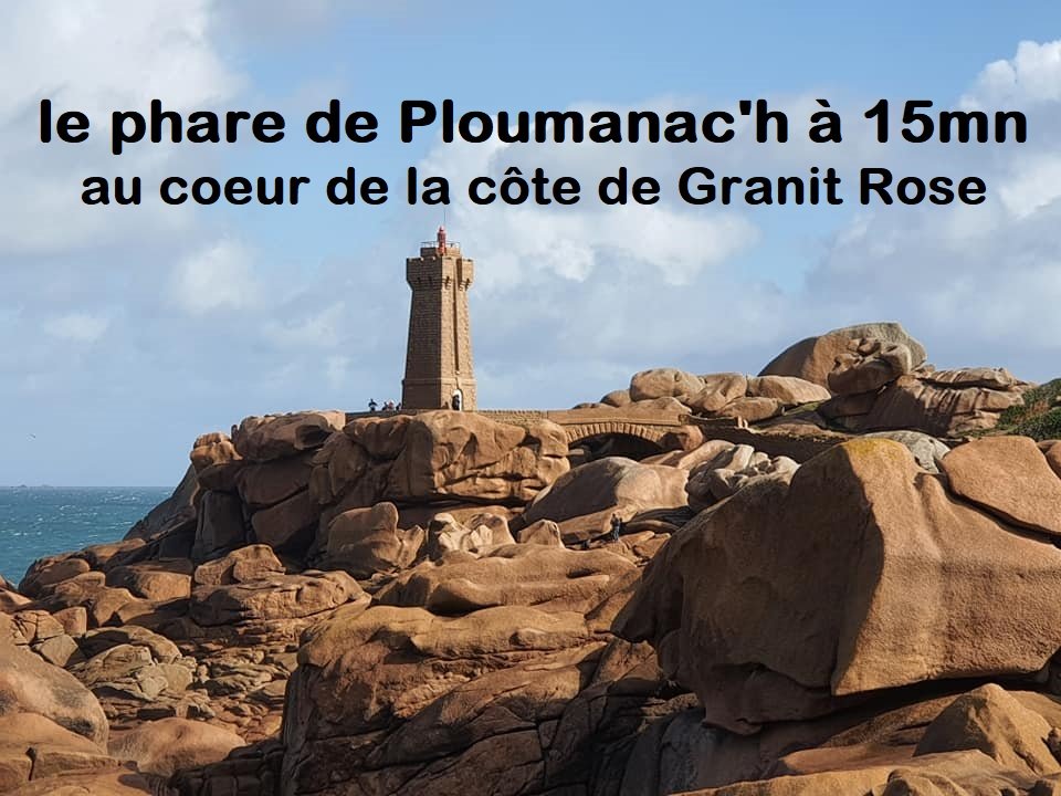 Phare de Ploumanac'h sur la Côte de Granit Rose